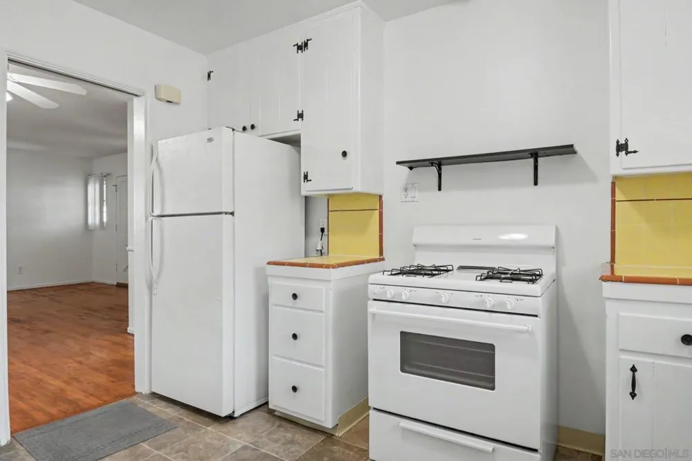 7037 Hillsboro San Diego, CA 92120