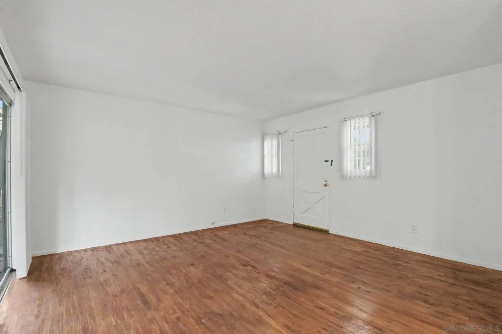 7037 Hillsboro San Diego, CA 92120