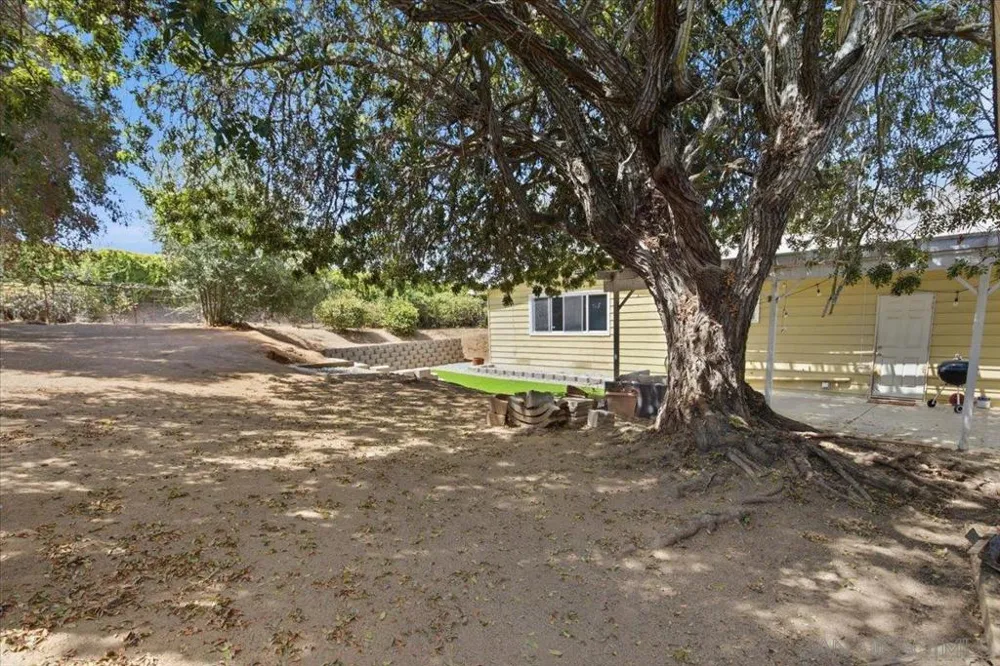 860 Magarian Rd Fallbrook, CA 92028