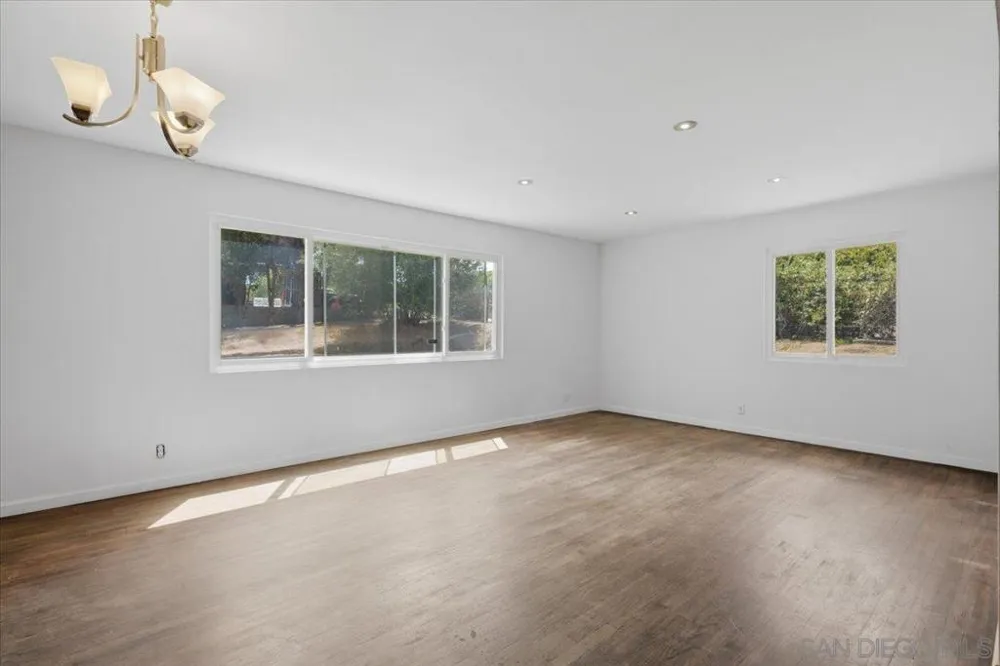 860 Magarian Rd Fallbrook, CA 92028