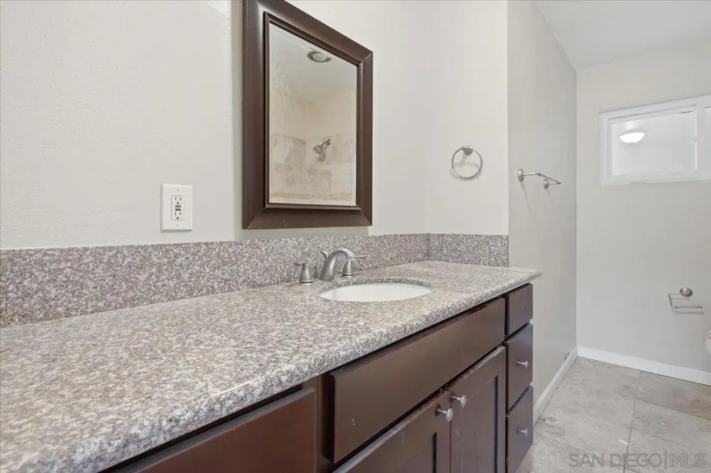 860 Magarian Rd Fallbrook, CA 92028
