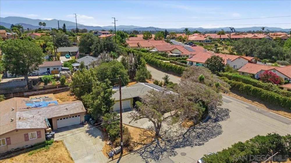860 Magarian Rd Fallbrook, CA 92028