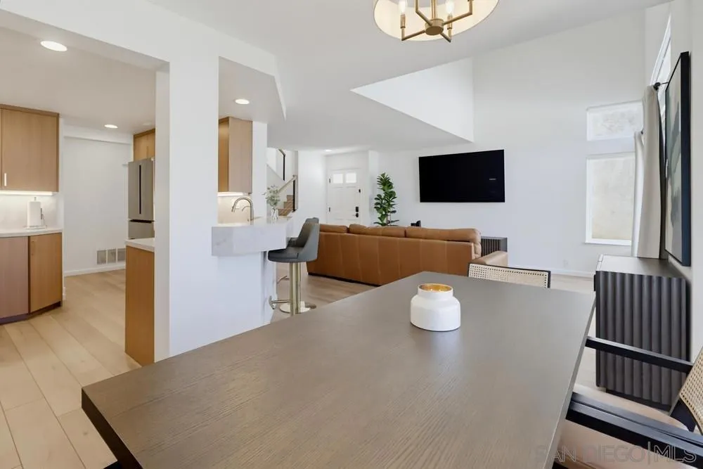 4966 Corte Playa Palmera San Diego, CA 92124