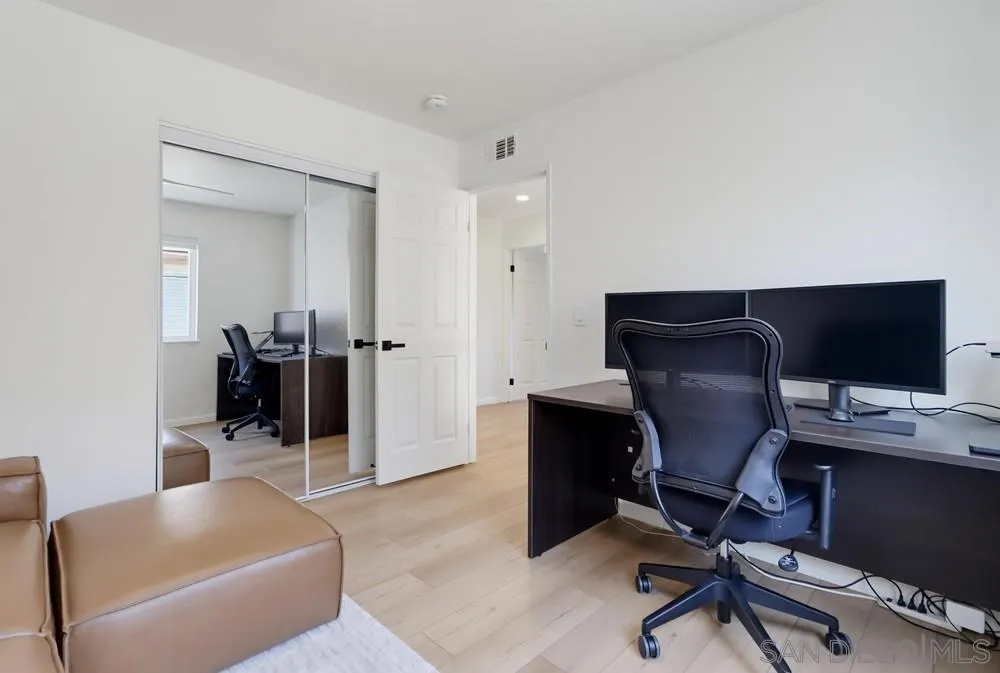 4966 Corte Playa Palmera San Diego, CA 92124