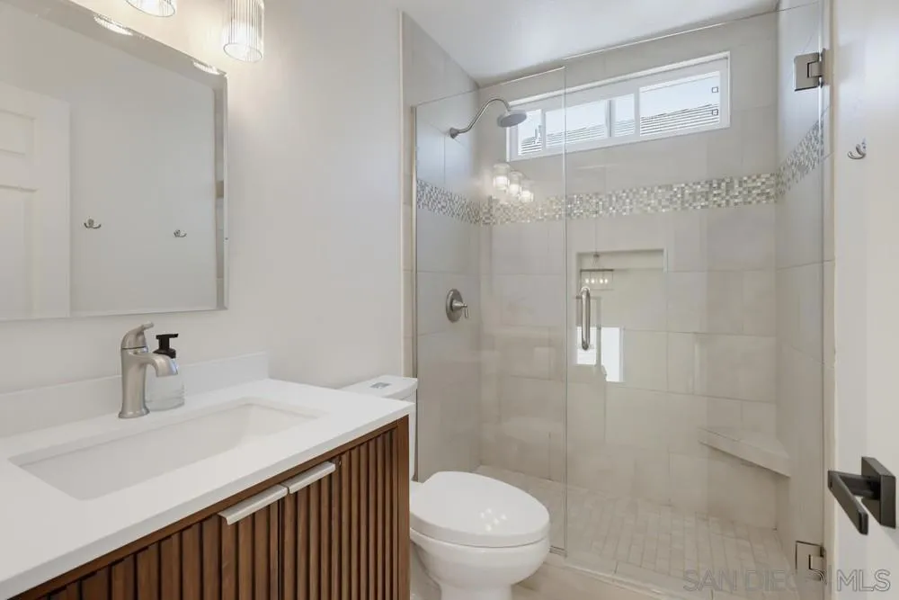 4966 Corte Playa Palmera San Diego, CA 92124