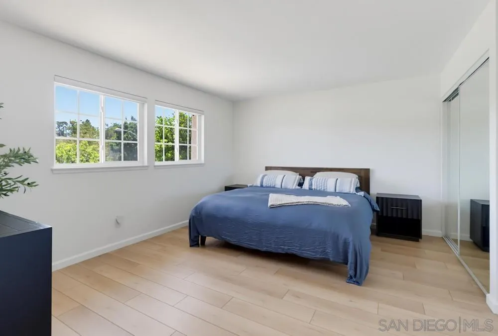 4966 Corte Playa Palmera San Diego, CA 92124