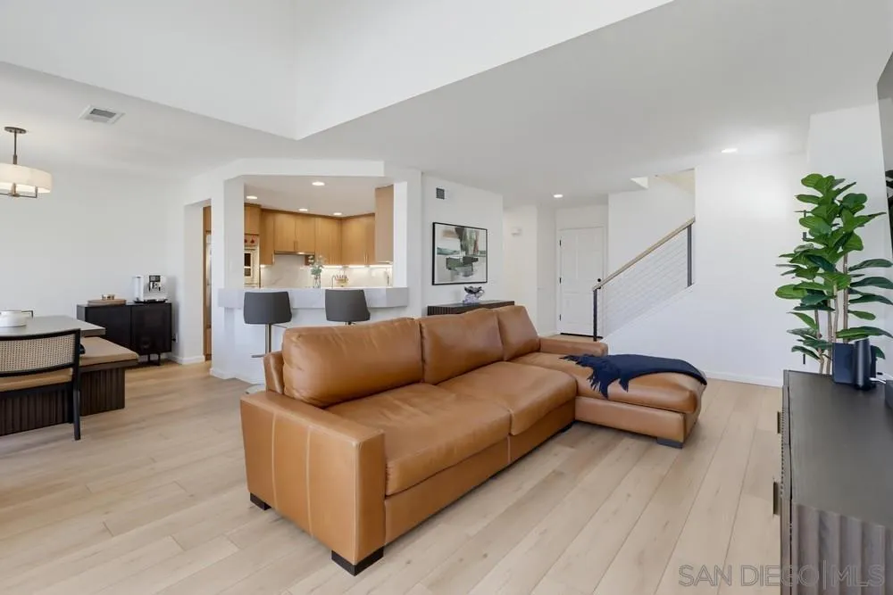 4966 Corte Playa Palmera San Diego, CA 92124