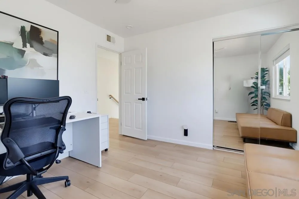 4966 Corte Playa Palmera San Diego, CA 92124