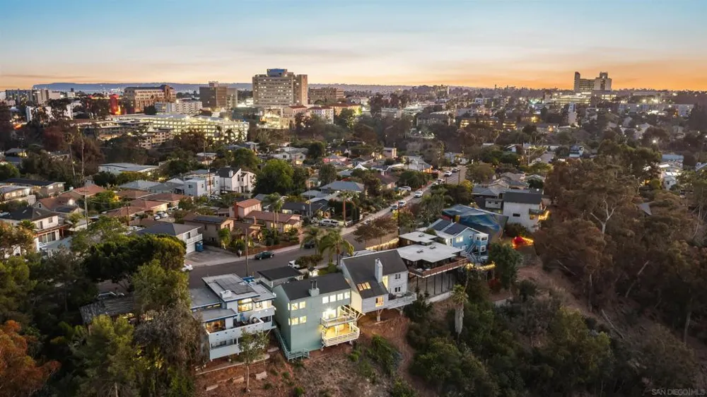 1084 Johnson Ave San Diego, CA 92103