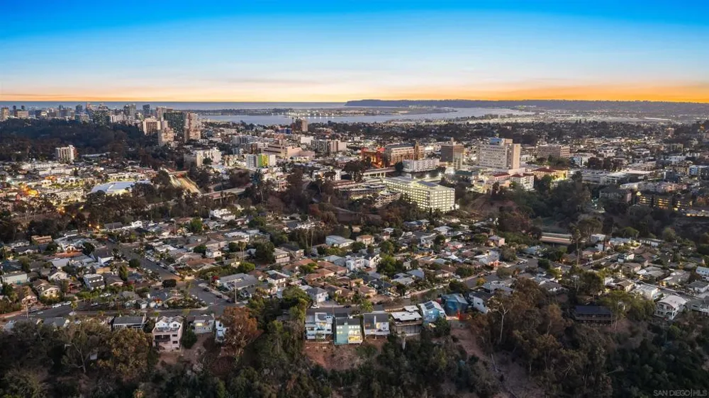 1084 Johnson Ave San Diego, CA 92103
