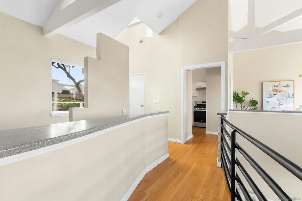 1084 Johnson Ave San Diego, CA 92103