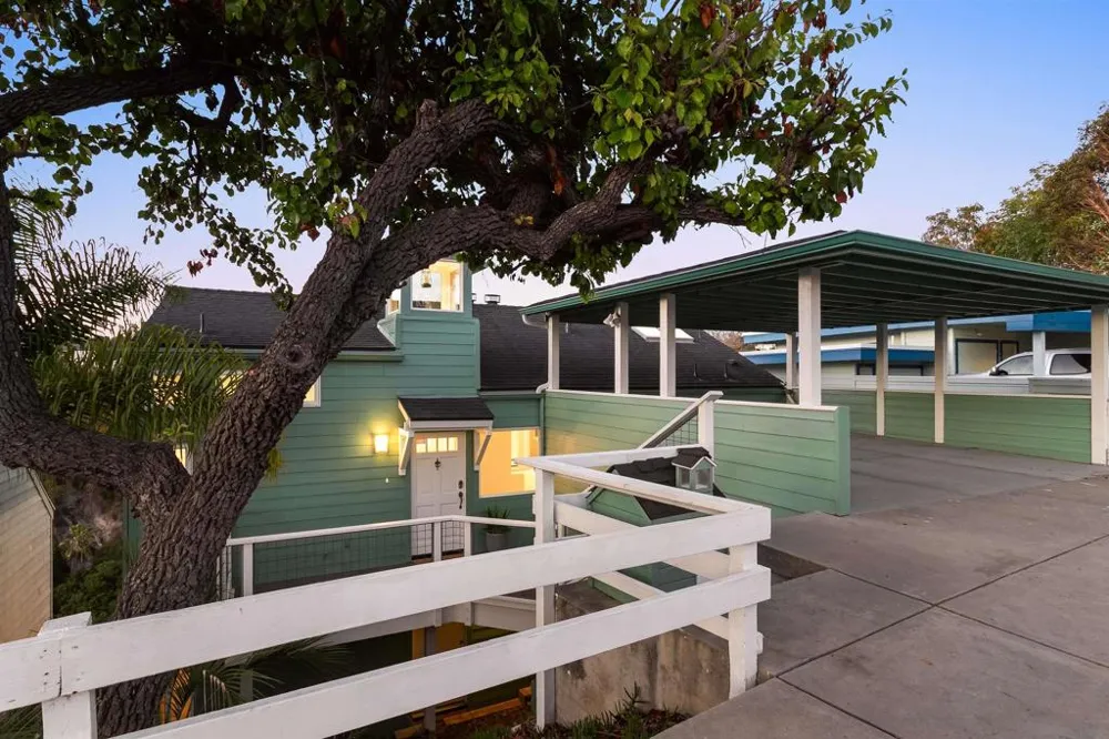 1084 Johnson Ave San Diego, CA 92103
