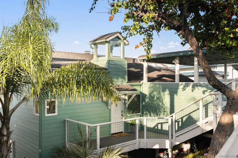 1084 Johnson Ave San Diego, CA 92103