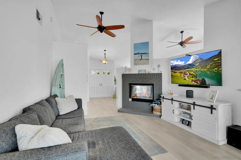 5521 Daybreak Ct Oceanside, CA 92057