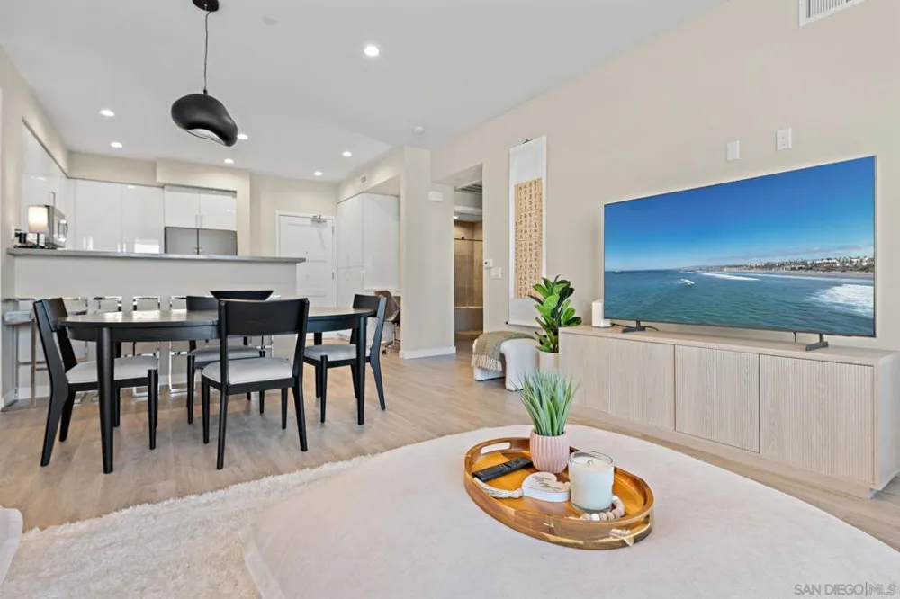 355 Cleveland St #309 Oceanside, CA 92054