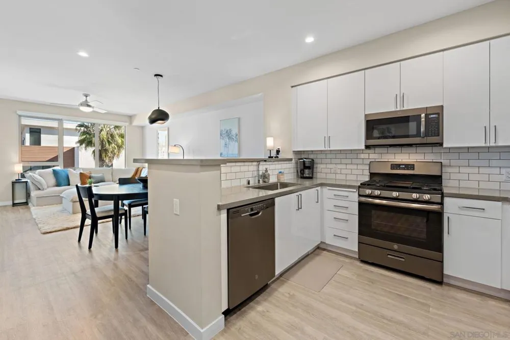 355 Cleveland St #309 Oceanside, CA 92054