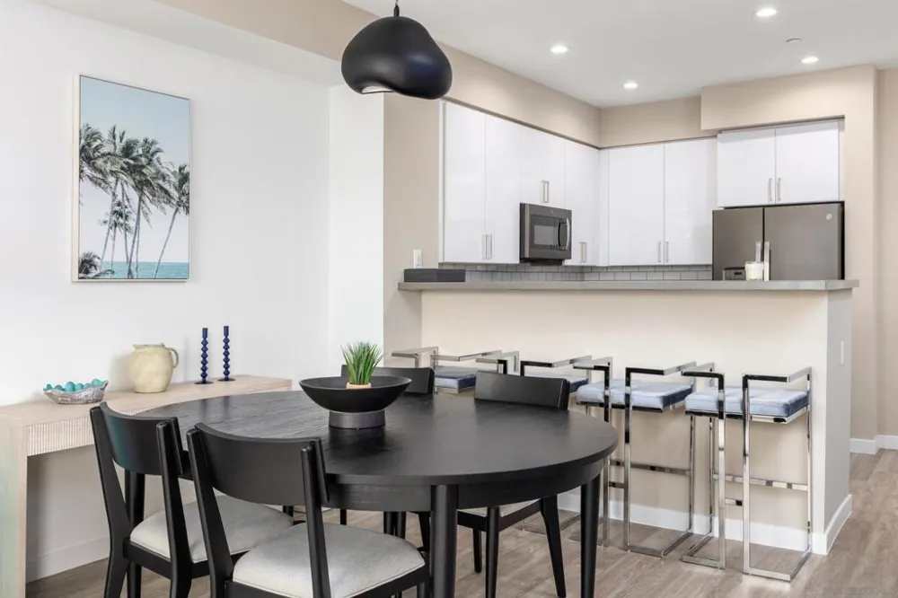 355 Cleveland St #309 Oceanside, CA 92054