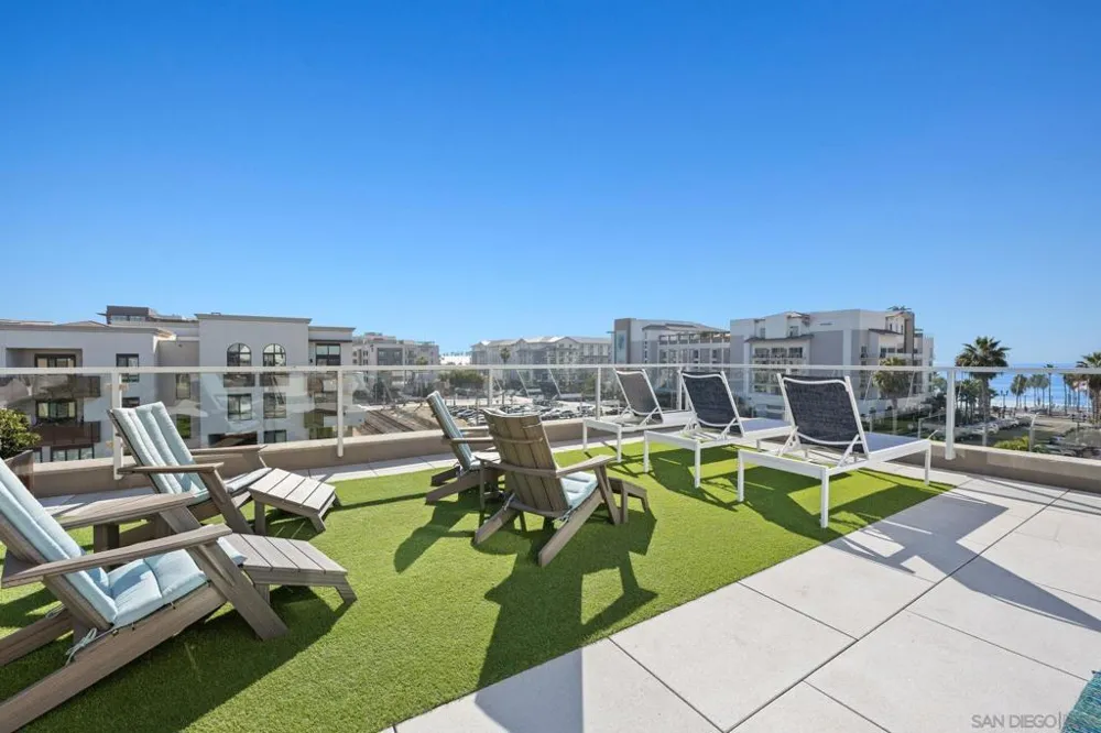 355 Cleveland St #309 Oceanside, CA 92054