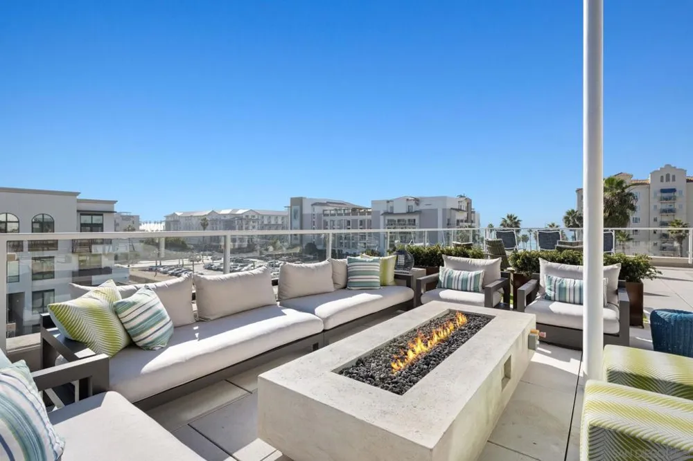 355 Cleveland St #309 Oceanside, CA 92054