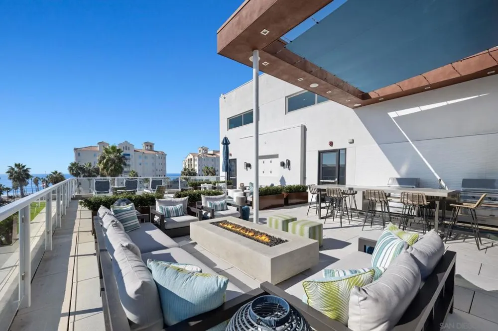 355 Cleveland St #309 Oceanside, CA 92054
