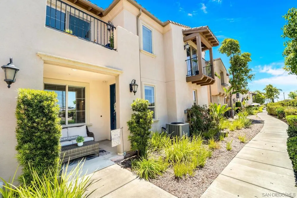 2205 Andalusia Lane #6 Chula Vista, CA 91915