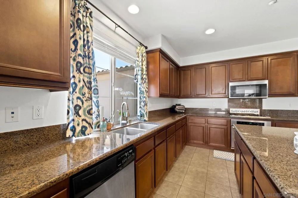 2205 Andalusia Lane #6 Chula Vista, CA 91915