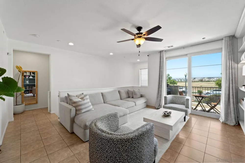 2205 Andalusia Lane #6 Chula Vista, CA 91915