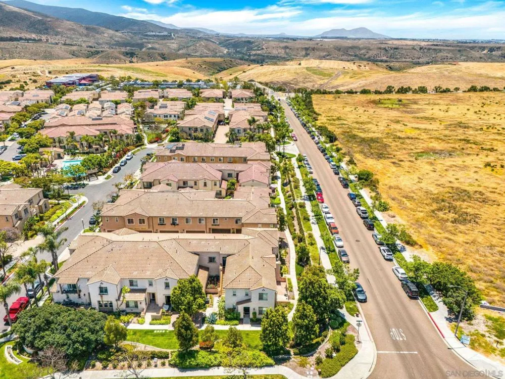 2205 Andalusia Lane #6 Chula Vista, CA 91915
