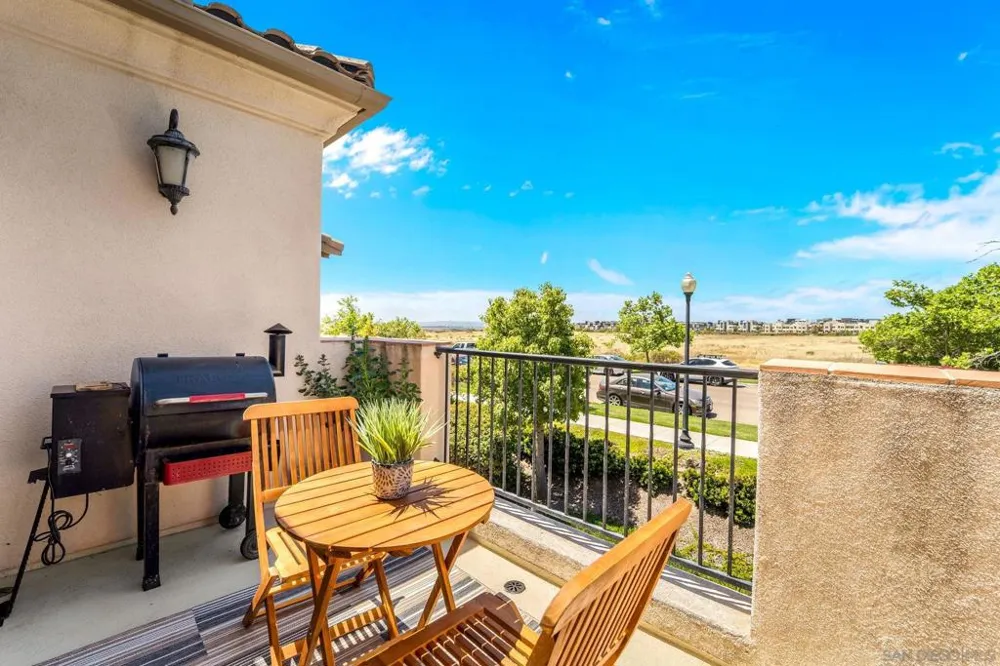 2205 Andalusia Lane #6 Chula Vista, CA 91915