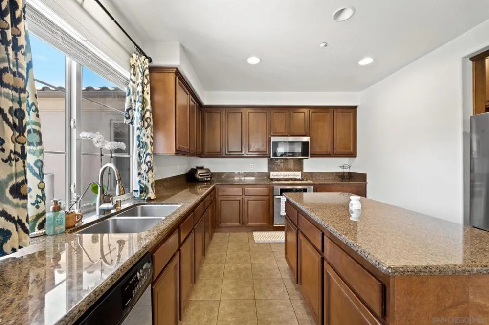2205 Andalusia Lane #6 Chula Vista, CA 91915