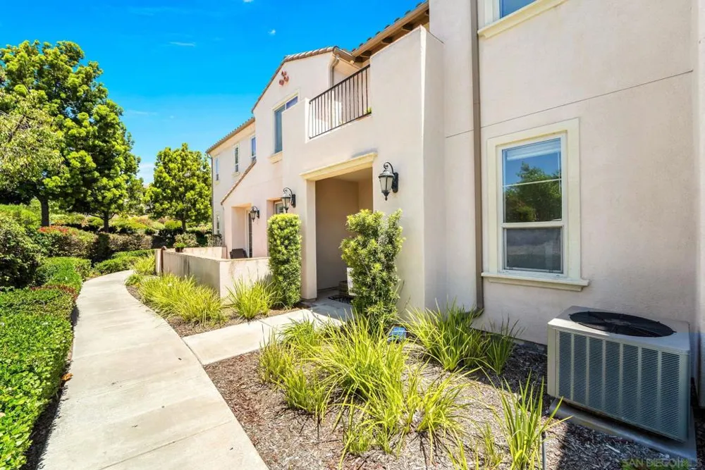 2205 Andalusia Lane #6 Chula Vista, CA 91915