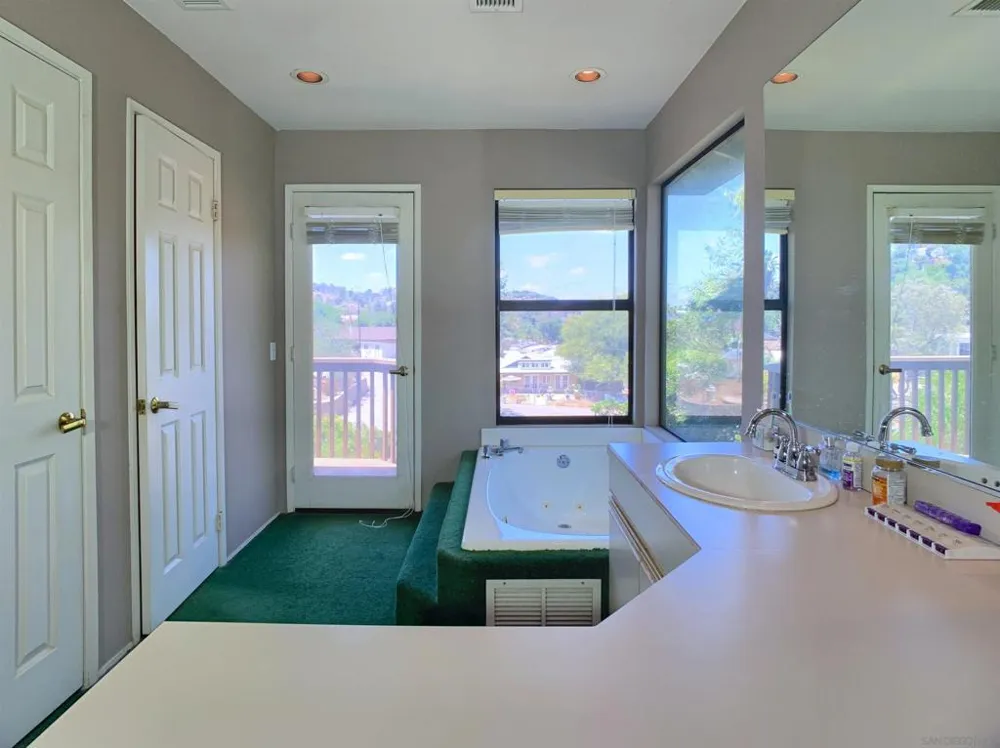 1090 ELLEN LANE El Cajon, CA 92019