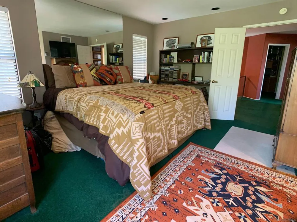 1090 ELLEN LANE El Cajon, CA 92019