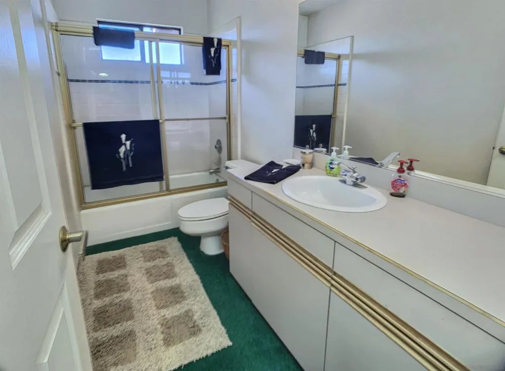 1090 ELLEN LANE El Cajon, CA 92019