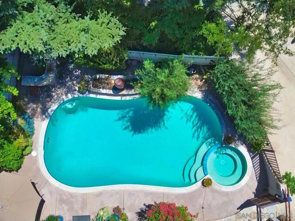 1090 ELLEN LANE El Cajon, CA 92019