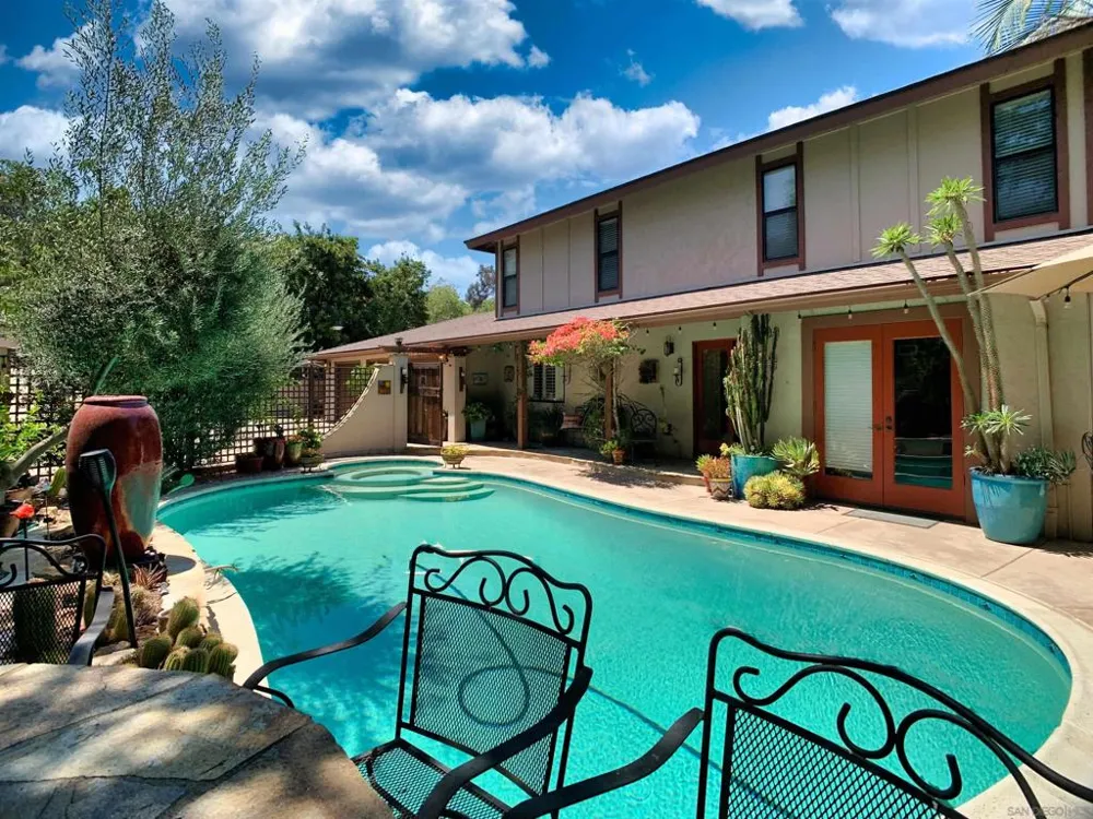 1090 ELLEN LANE El Cajon, CA 92019