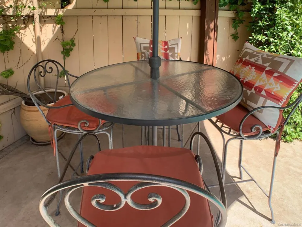 1090 ELLEN LANE El Cajon, CA 92019
