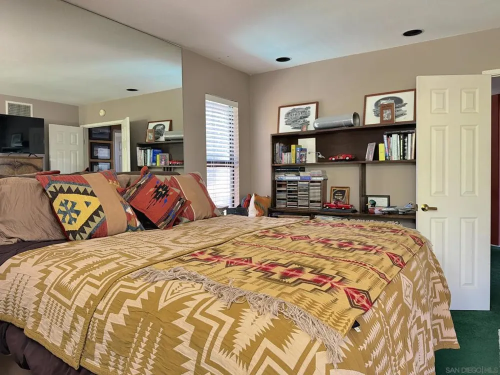 1090 ELLEN LANE El Cajon, CA 92019