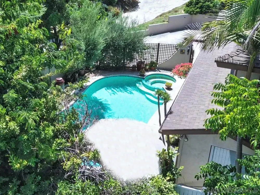 1090 ELLEN LANE El Cajon, CA 92019