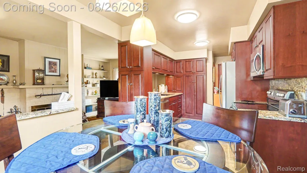 8931 Briarwood Drive Plymouth Charter Township, MI 48170