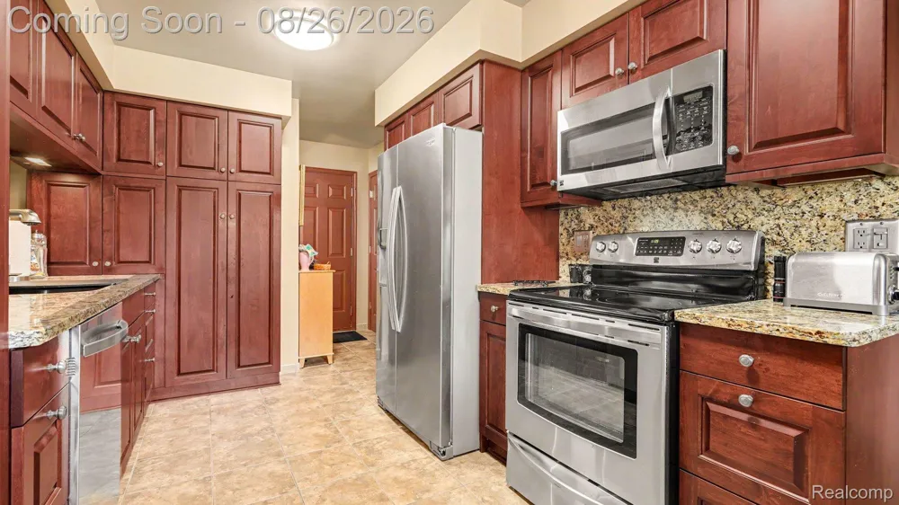8931 Briarwood Drive Plymouth Charter Township, MI 48170