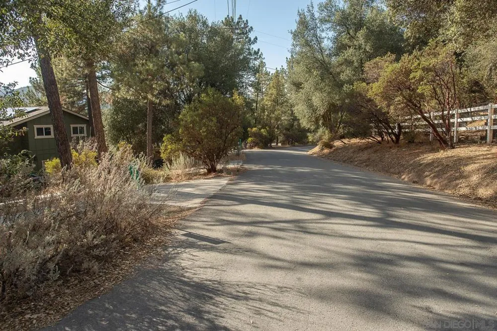 8076 Pine Blvd Pine Valley, CA 91962