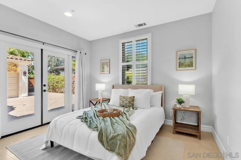 518 Sheffield Cardiff by the Sea, CA 92007