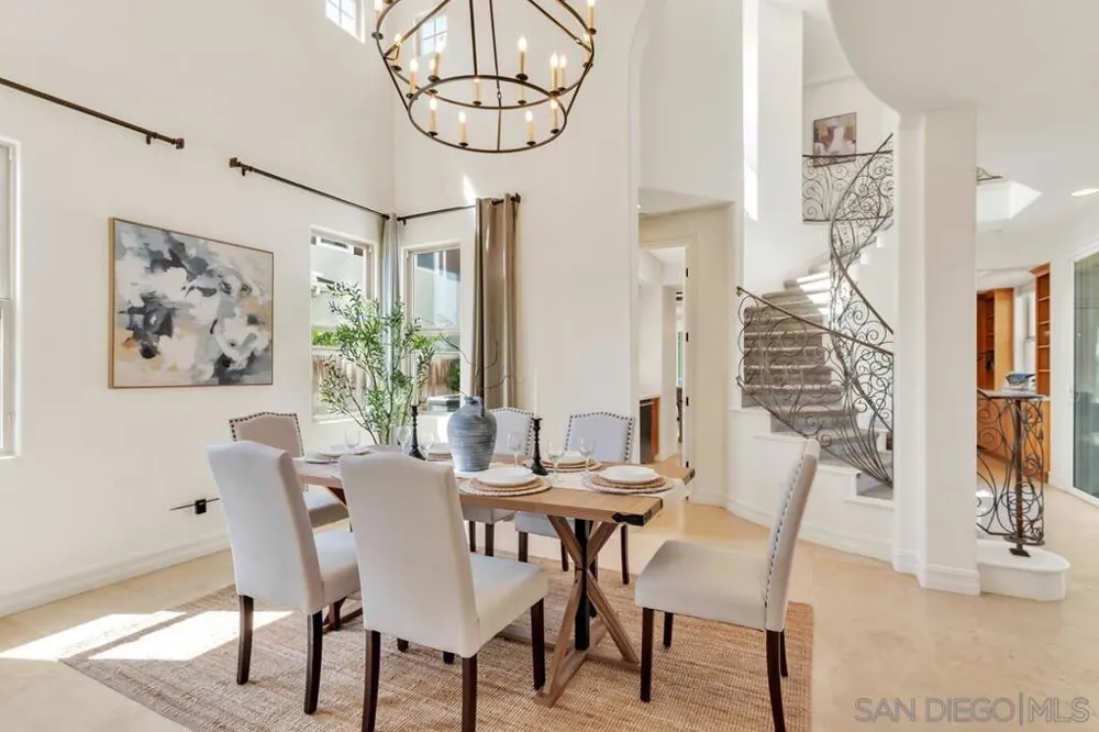 518 Sheffield Cardiff by the Sea, CA 92007