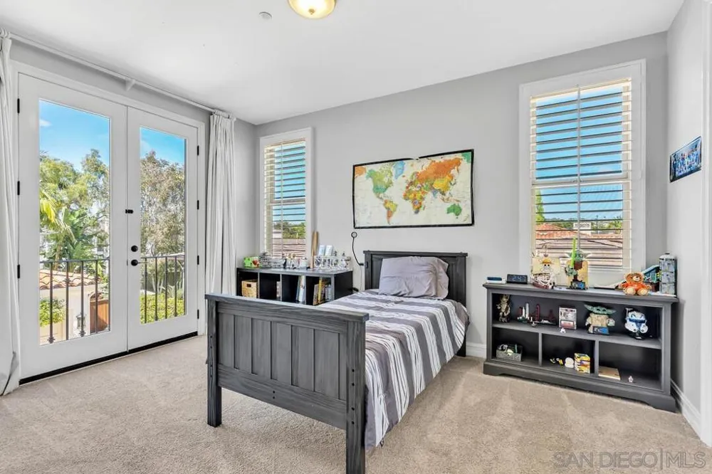 518 Sheffield Cardiff by the Sea, CA 92007