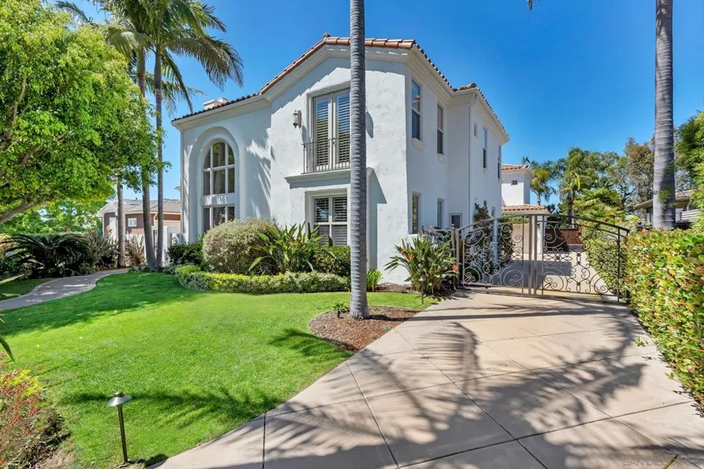518 Sheffield Cardiff by the Sea, CA 92007