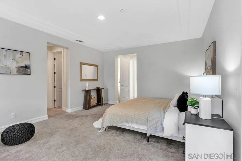 518 Sheffield Cardiff by the Sea, CA 92007