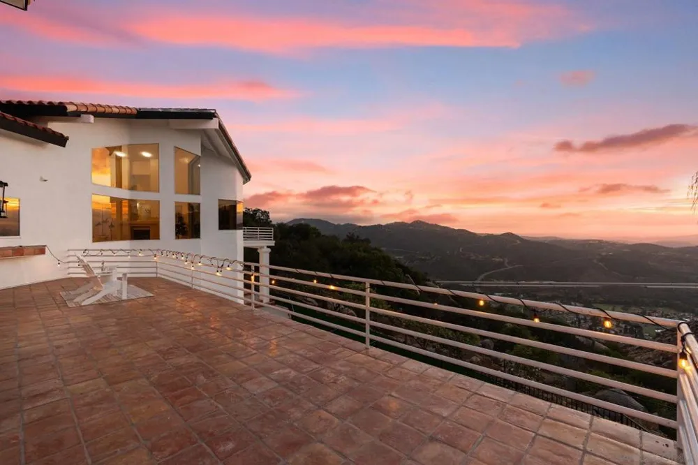 9604 Misty Meadow Lane Escondido, CA 92026