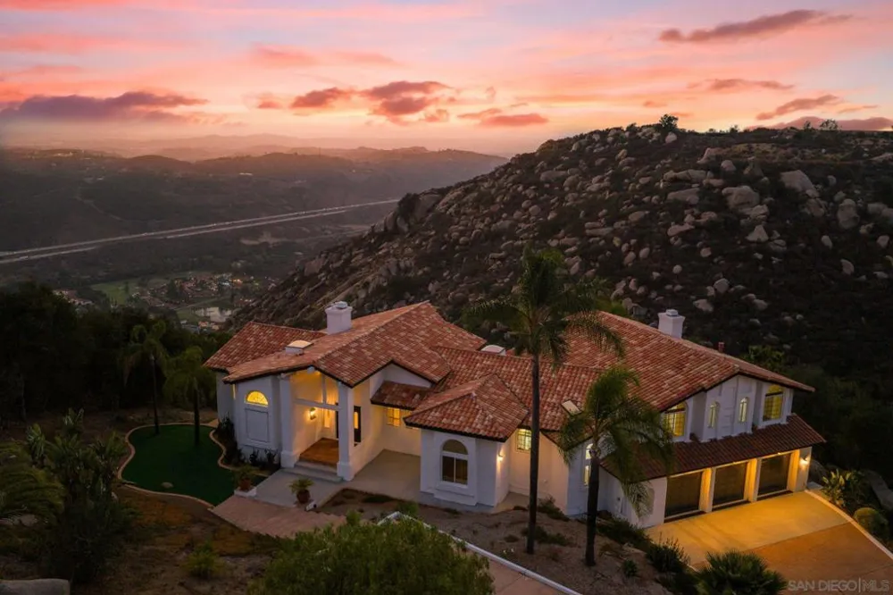 9604 Misty Meadow Lane Escondido, CA 92026