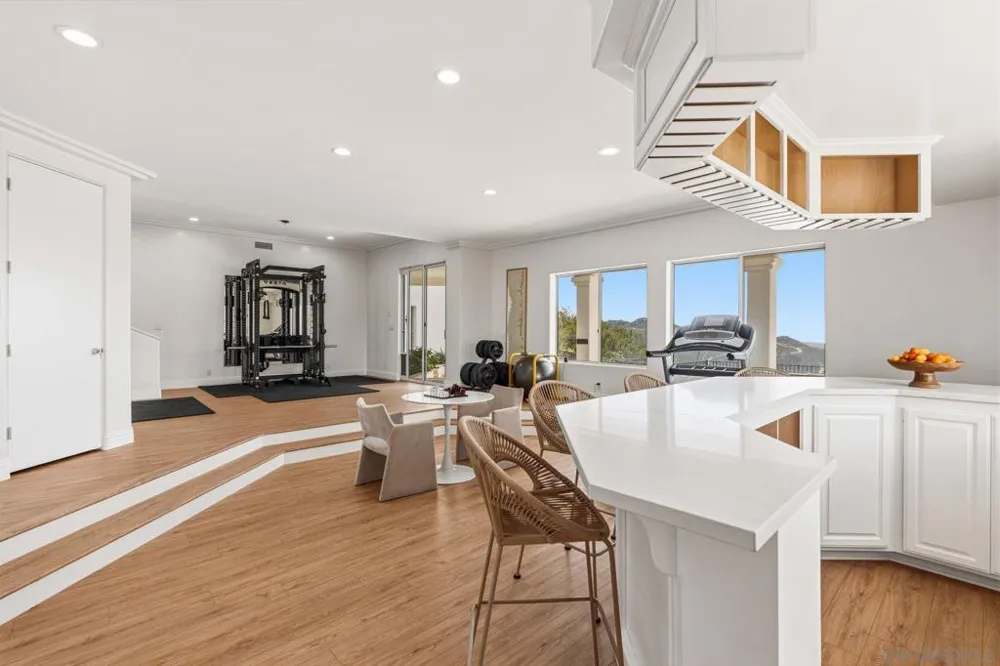 9604 Misty Meadow Lane Escondido, CA 92026